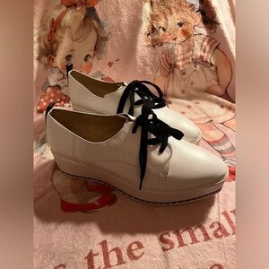 Karl Lagerfeld Paris Women's White Leather Platform Sneaker Size 10